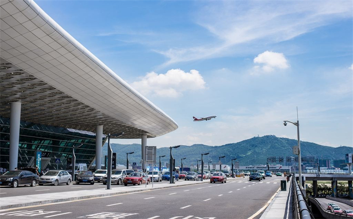 深圳机场在春节期间处理的出入境客流量达到了14万人次的新高