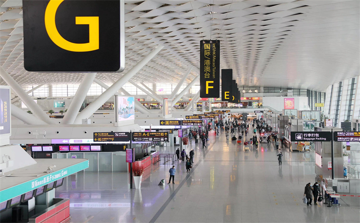 北京首都航空成功开通郑州出发的两条国际货运新航线，提升了物流运输效率(图1)